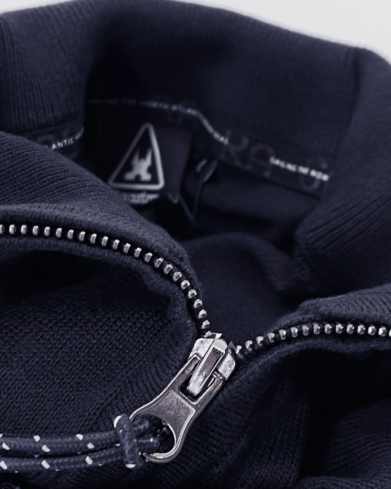 Schoener Sweater Met Halve Rits